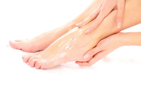 Apply the gel from varicose veins on the legs